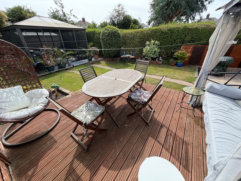 Spring Gardens Little Sutton